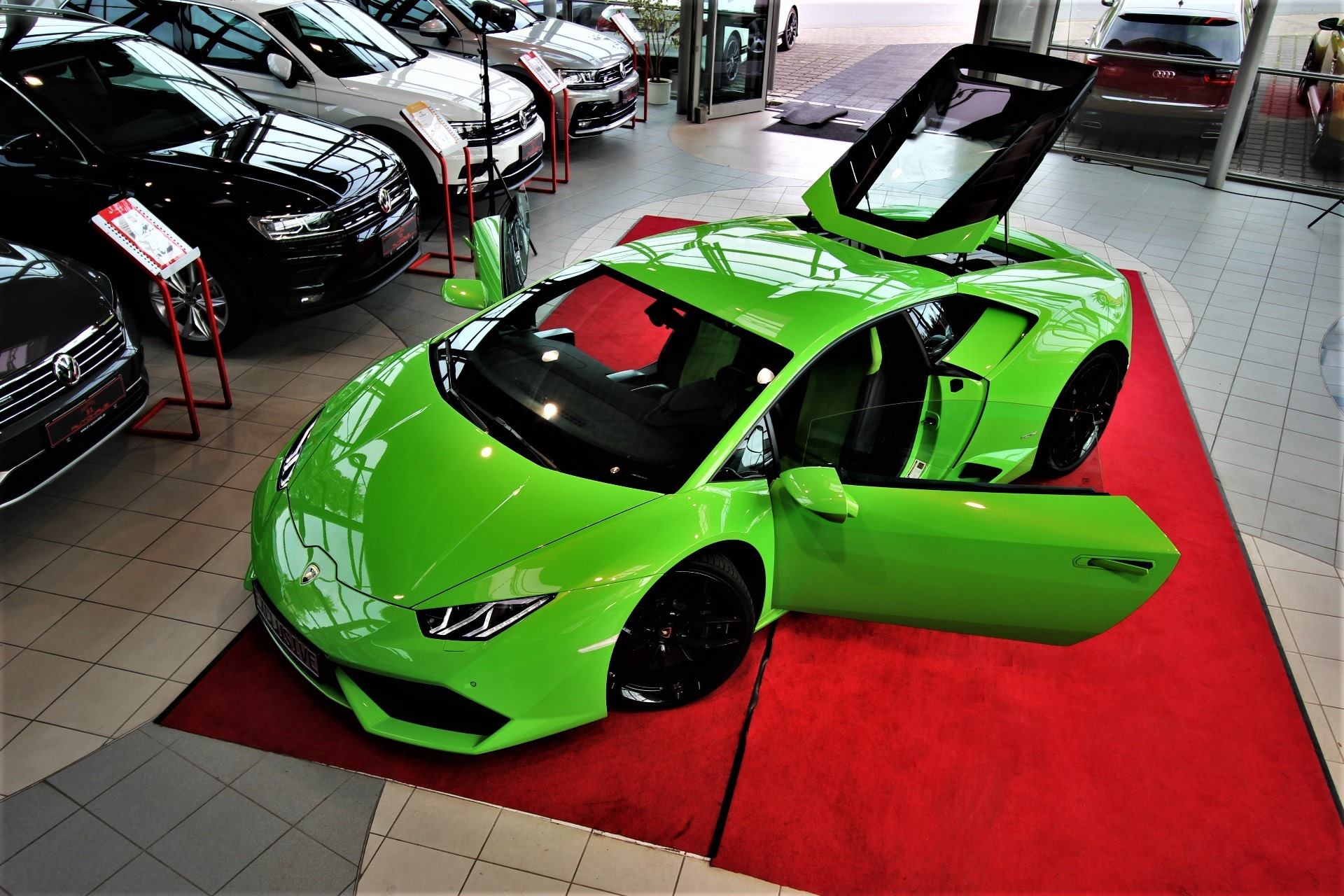 42174113_1673979599397489_4978983130430963712_n